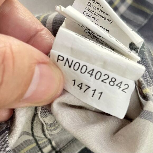 Kathmandu Short Sleeve Check Plaid Button Down Shirt. Large - Picture 9 of 10